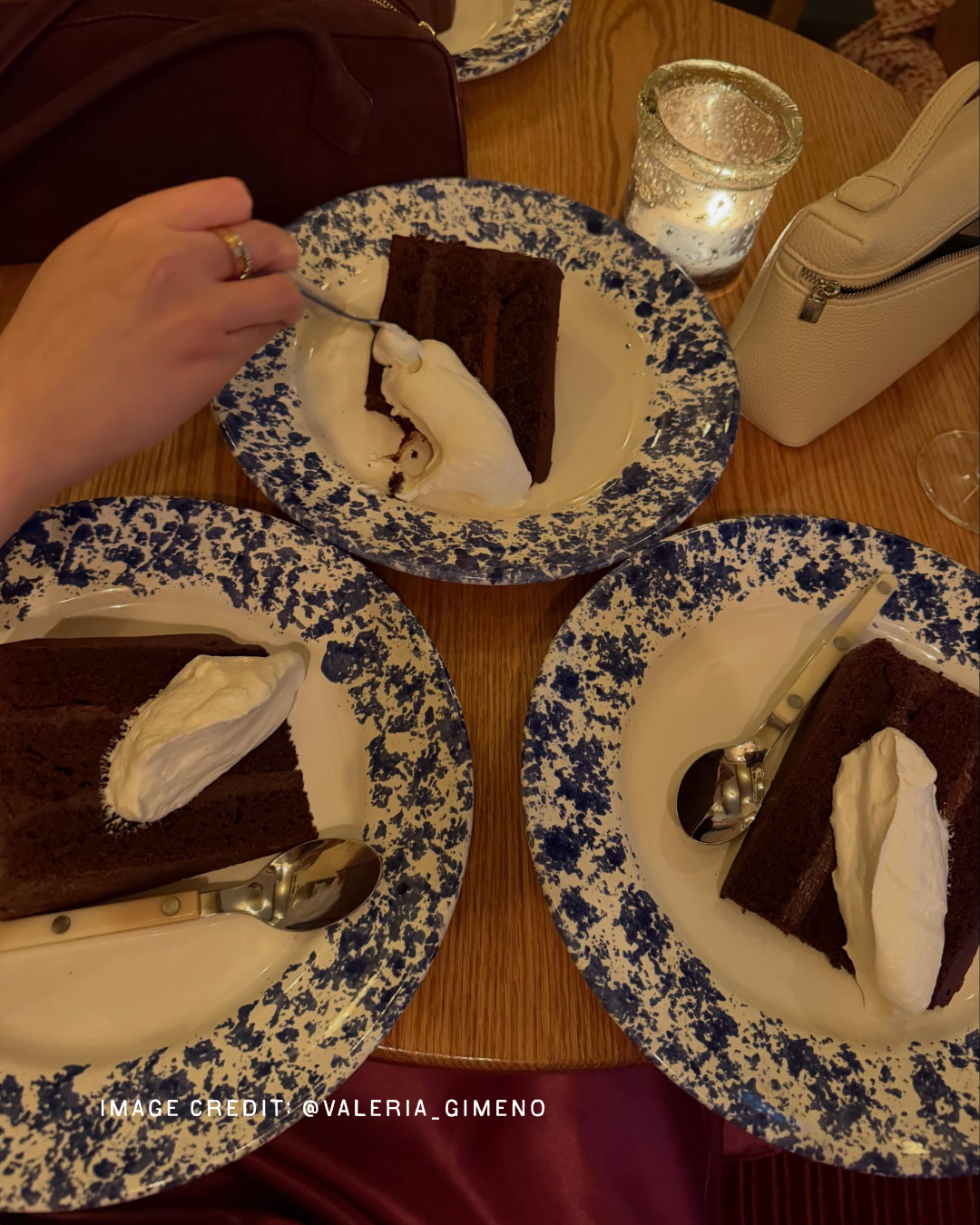 Gable Sponged Rim Dinner Plate